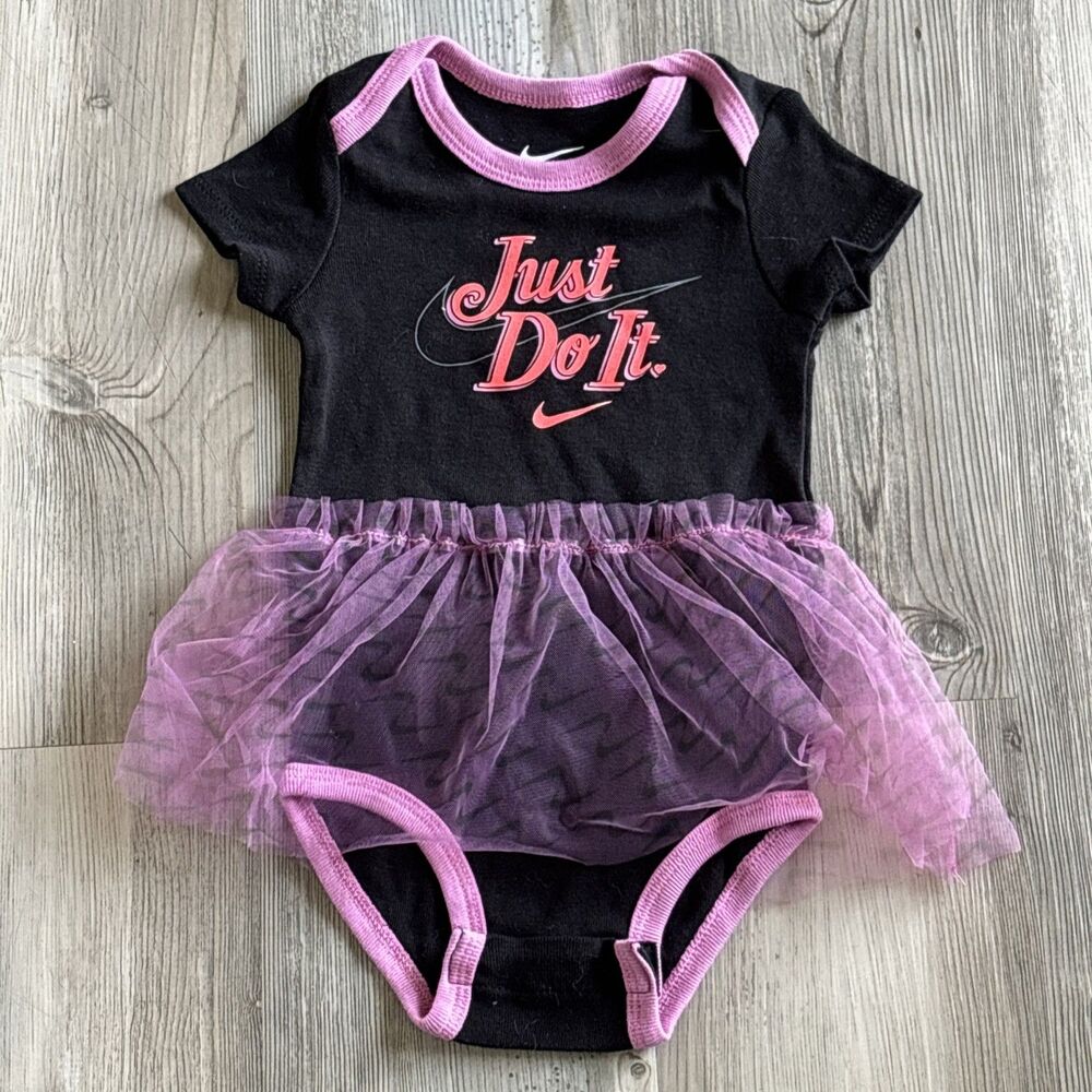 Nike Swooshfetti Baby 2-Piece Tutu Baby Bodysuit 6-12 Months